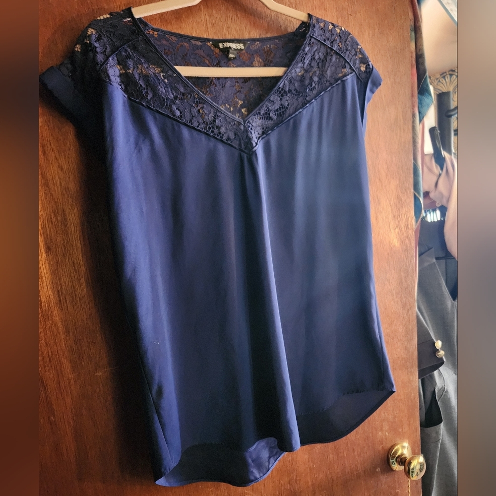 Express Top Medium - Picture 3 of 11